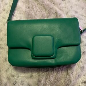 Elegant Green Shoulder Bag